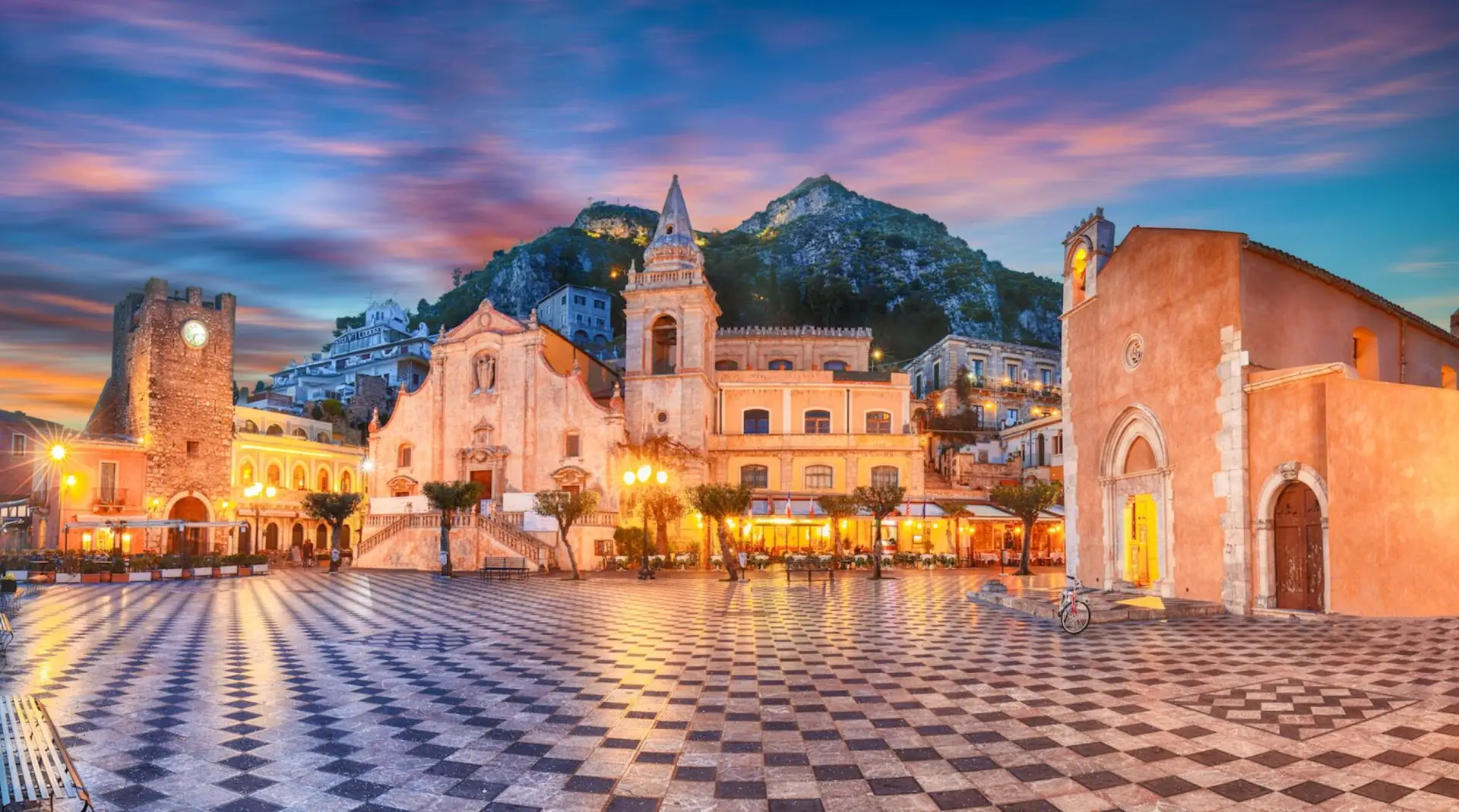 Il Fascino Storico di Taormina